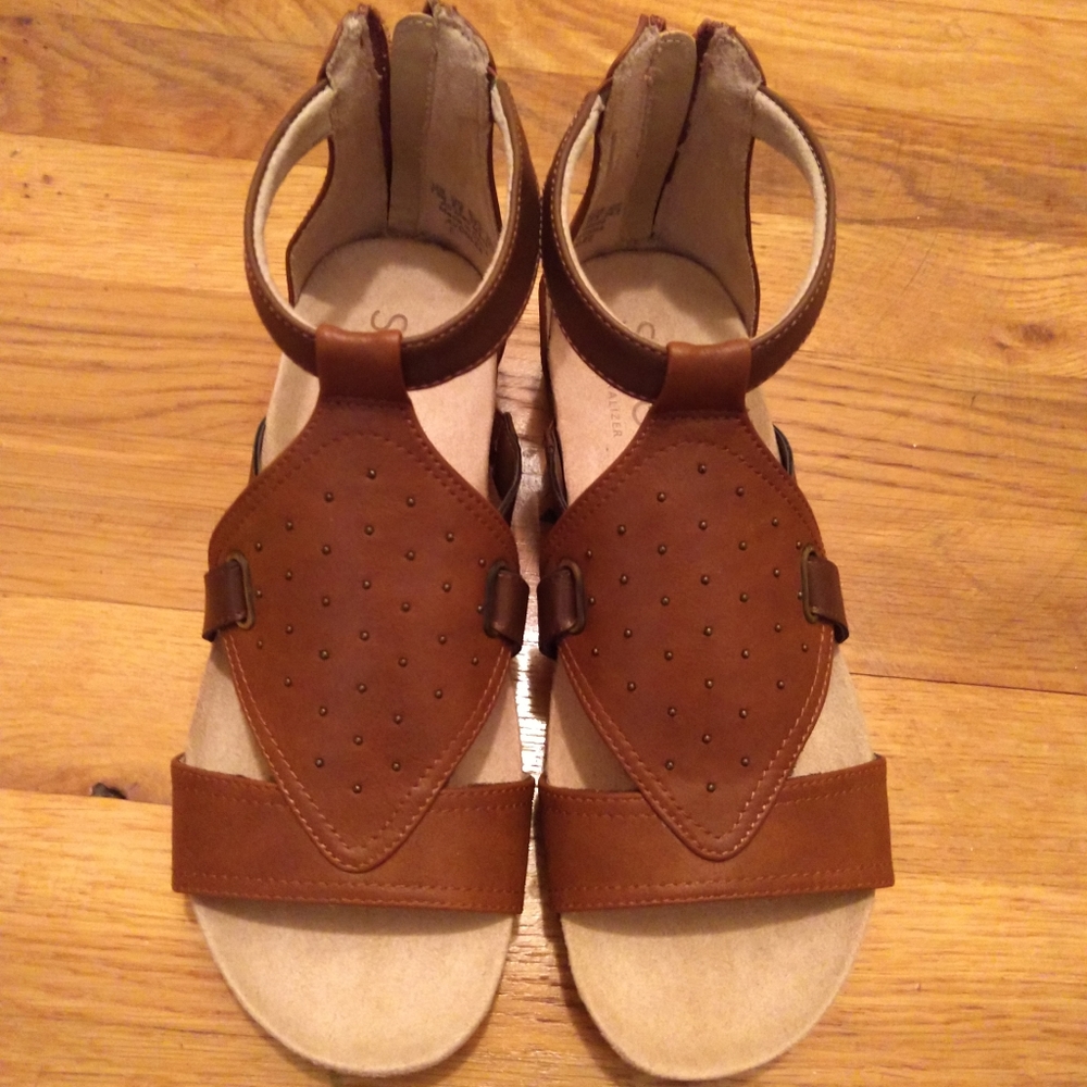 Women's Brown Naturalizer Soul Avonlee Sandal 7.5M